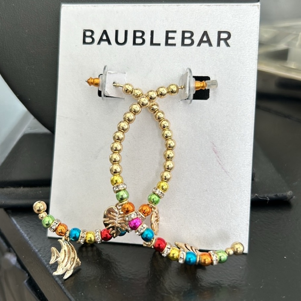 Baublebar Beaded Tropical Gold Tone Hoop Earrings Summer Fish Pineapple Charms - Picture 4 of 11